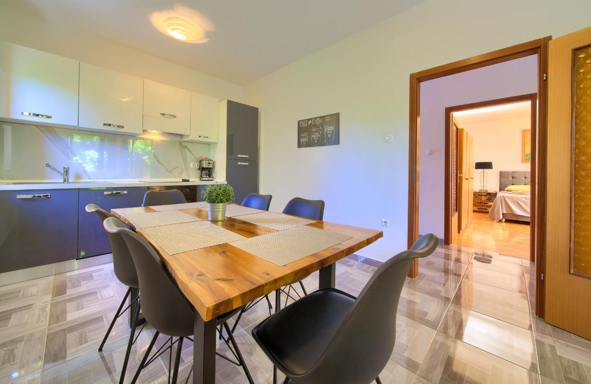 Apartment Bazina - Airconditioning, Parking, 500M From The Beach Krk Town Εξωτερικό φωτογραφία